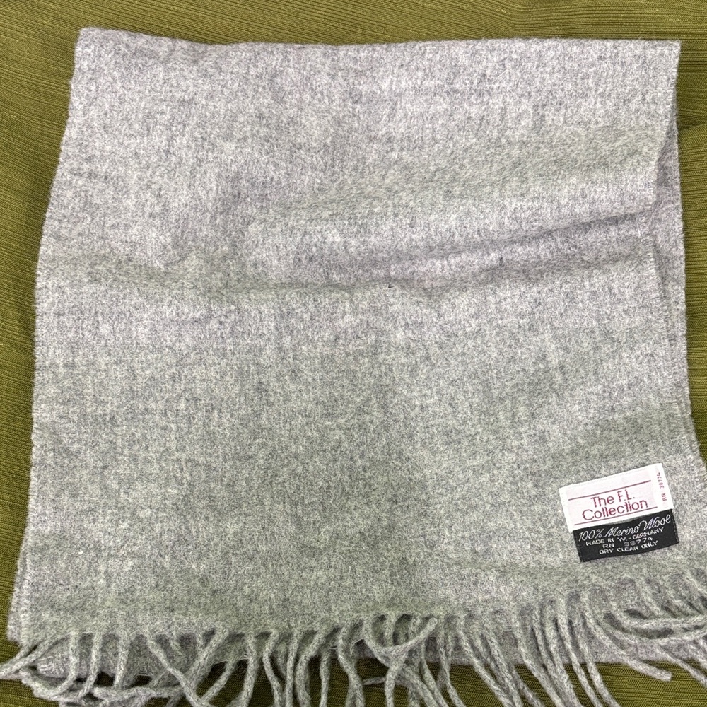 The F Collection Gray Wool Scarf Made in W Germany New without Tags